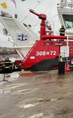 Strażak-28 uroczyście przyjęty do służby